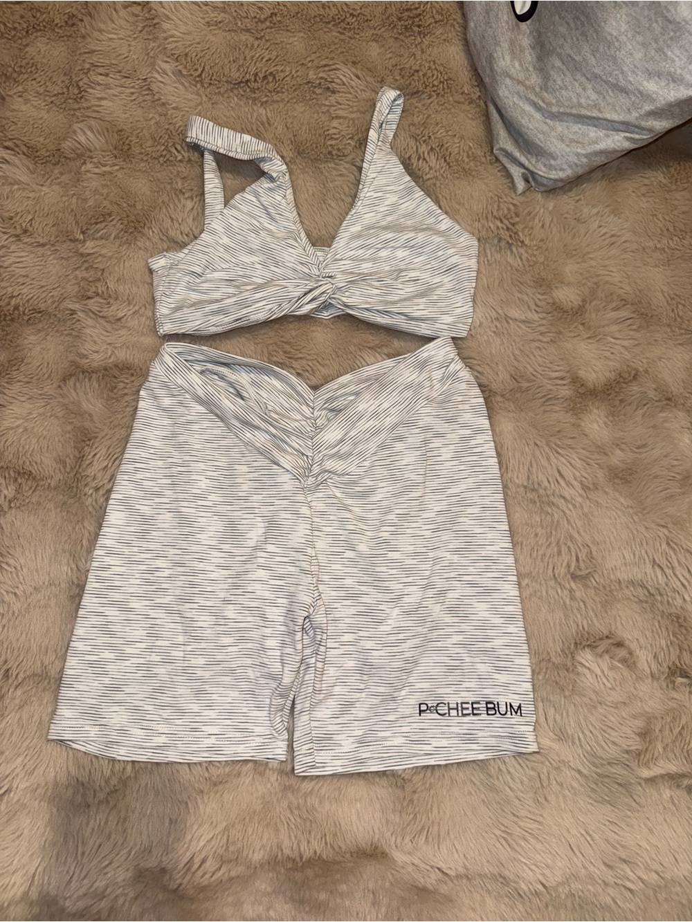 PCHEE BUM set